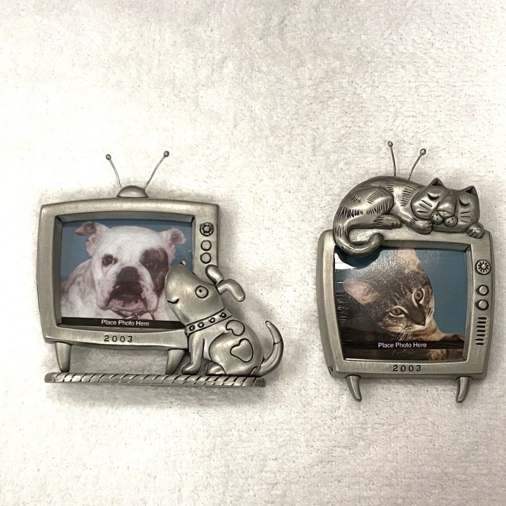 Vintage 2003 Pair of Television Dog & Cat Hallmark Metal Picture Ornaments